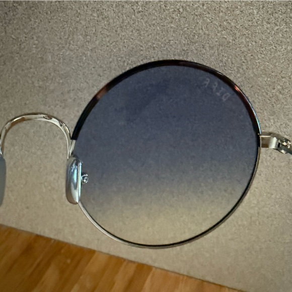 Gryffindor Unisex 46mm Polarized Sunglasses by 
DIFF  NWT Collectors Series - Picture 16 of 17